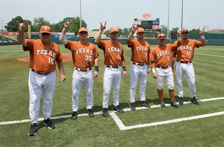 Augie Garrido and the Longhorn seniors