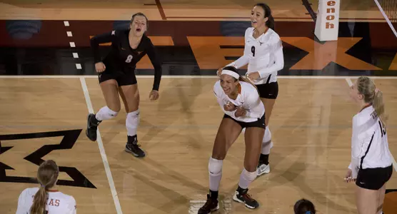 Texas vs. UCF Volleyball