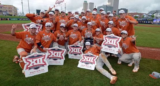 150524 Baseball team at Big 12