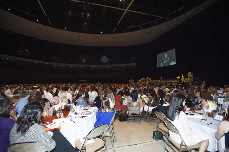 wide angle pic of 2016 acad awards presentation