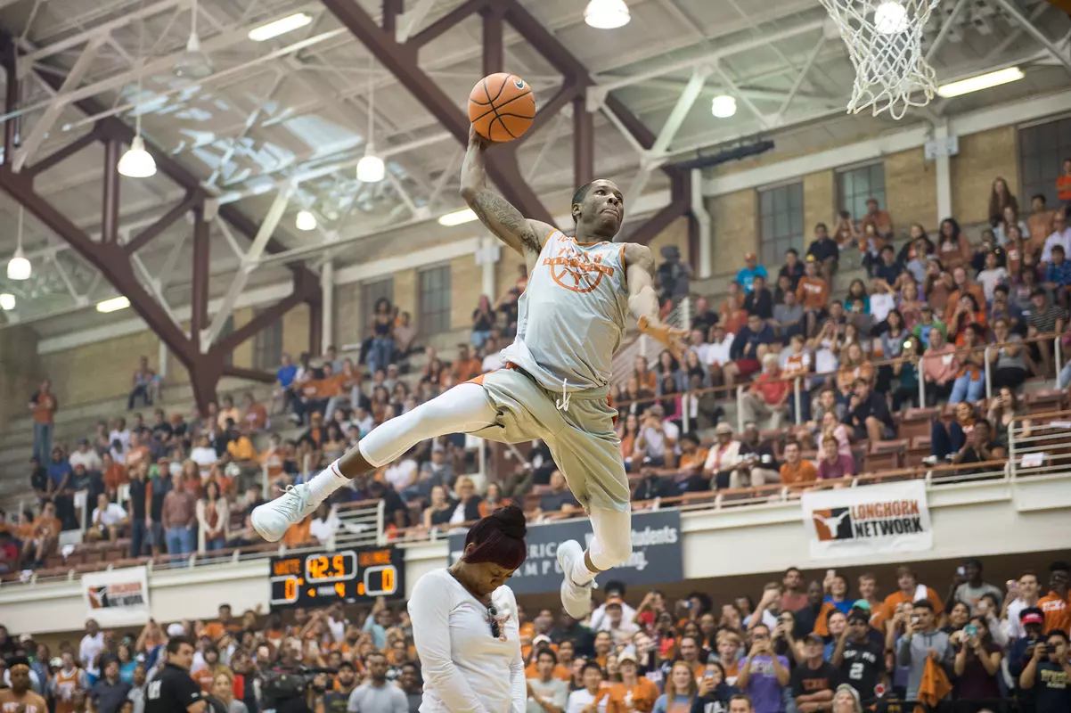 Kerwin Roach dunking on mom TipOff 2017