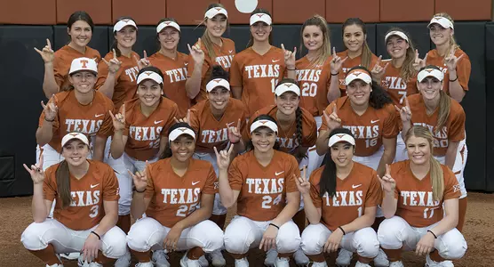 2017 Texas Softball Team Photo