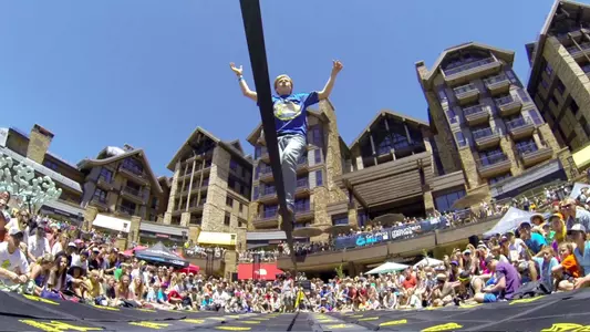Alex mason Slacklining