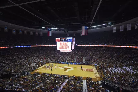 mbb crowd Erwin Center (2017-18 vs Kansas)
