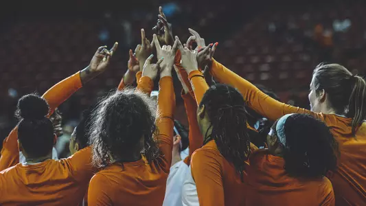 Women's Basketball huddle