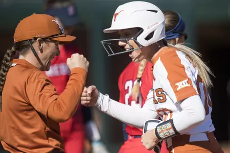 Chelsea Spencer, Lauren Burke