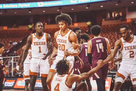 men's basketball together