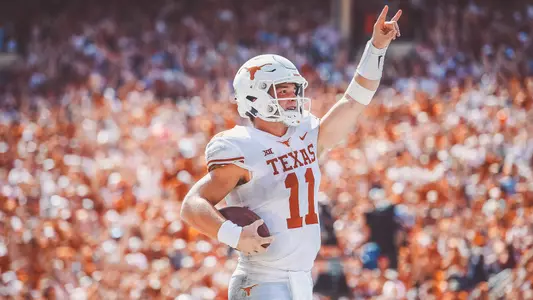 Sam Ehlinger Hook Em
