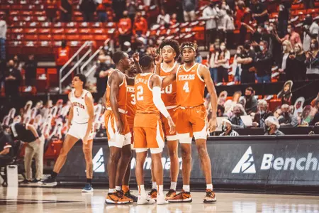 Texas Longhorns huddle