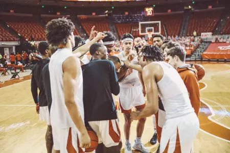 pregame team huddle vs Kansas