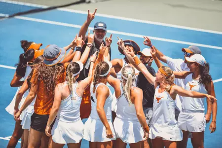 team huddle pre-match vs FSU