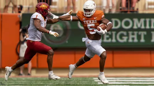 Bijan Robinson vs. Iowa State