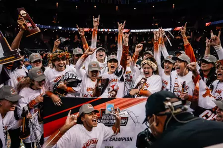 Texas Volleyball vs. Louisville - NCAA National Championship