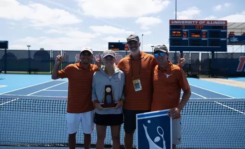 Peyton Stearns with Texas staff - 2022 ncaa singles champ