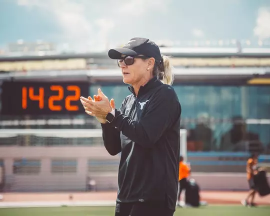 Coach Ange Kelly