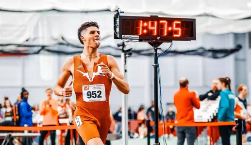 Crayton Carrozza 800m Program Record - Boston Terrier Classic