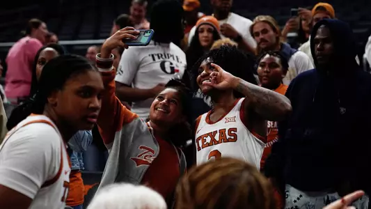 Rori Harmon with fan