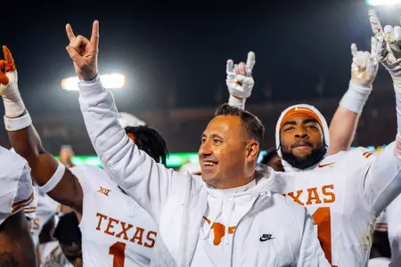 Coach Steve Sarkisian