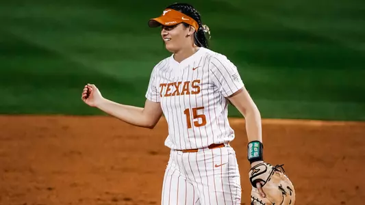 Courtney Day vs. Lamar