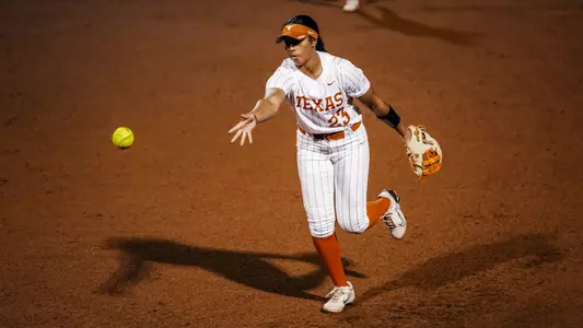 Viviana Martinez vs. Lamar