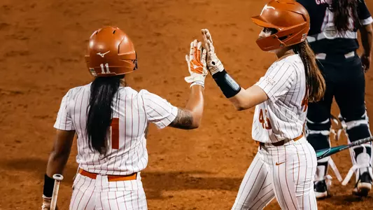 Alyssa Washington and Leighann Goode vs. Lamar