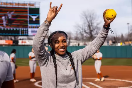 Janae Jefferson prior to Texas vs. Omaha