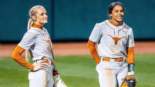 Alyssa Popelka and Mia Scott vs. Loyola