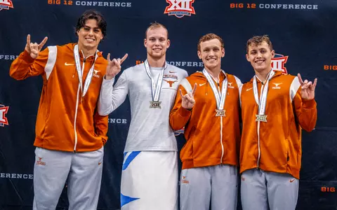 Men's 800 free champions