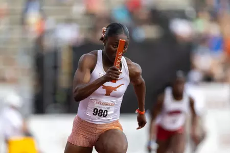 Julien Alfred - Sprint MEdley Relay Texas Relays 2023