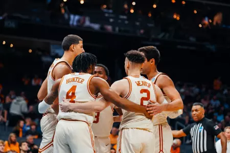 player huddle in NCAA First Round game