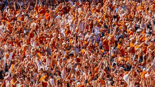 DKR-Texas Memorial Stadium fans