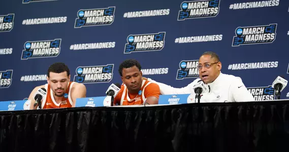 Rodney Terry (right) with Dylan Disu (left) and Max Abmas (center)