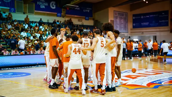 team huddle pregame vs Arizona State