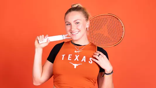 Anastasia Abbagnato signing 121525