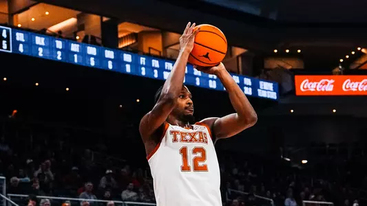 Tramon Mark jumper vs Le Moyne