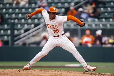 Andre-Duplantier-II-Pitching
