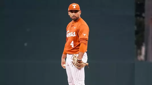 Jason-Flores-Pitching