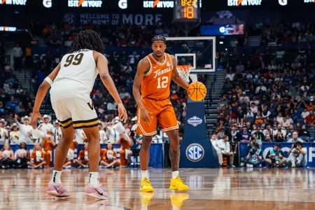 Tramon Mark dribble vs Vanderbilt