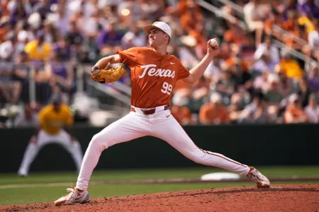 Dylan-Volantis-Pitching