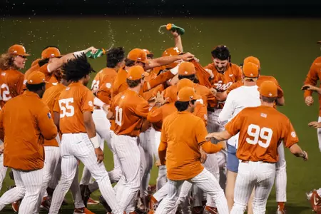 Walk-Off-Celebration