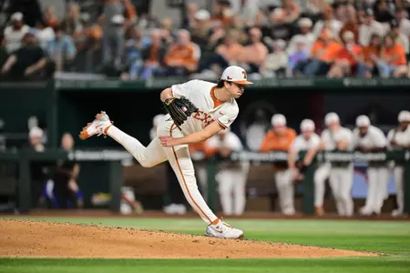 Luke-Harrison-Pitching
