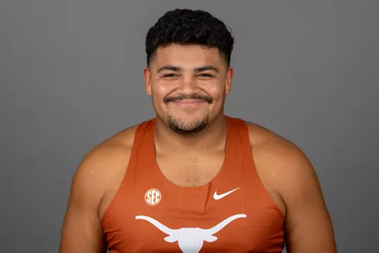 Michael Pinones Headshot