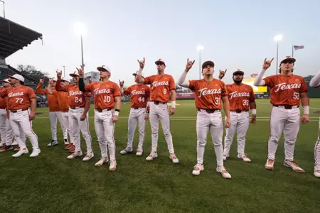 Eyes-Of-Texas-Pregame