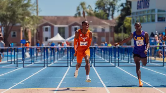 GAINESVILLE, Fla. | Tom Jones Memorial - No. 20/8 Texas Track & Field (Photo by Ashleigh Young)