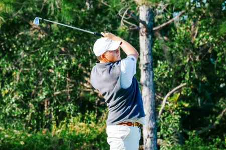 Daniel Bennett off the tee