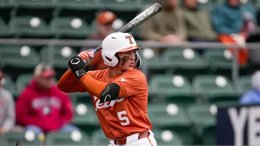 Ethan-Mendoza-Hitting