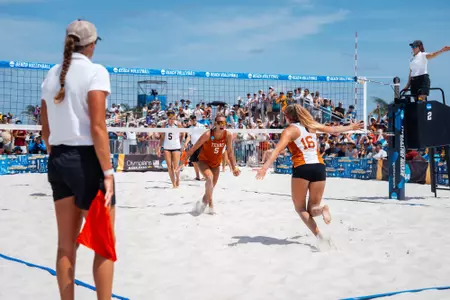 Emma Grace Robertson/Katie Hashman clinch NCAA First Round win