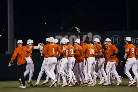Walk-Off-Celebration