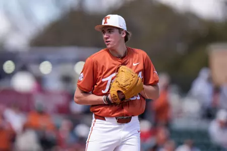 Dylan-Volantis-Pitching