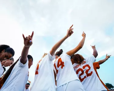 Horns-Up-Huddle-Soccer